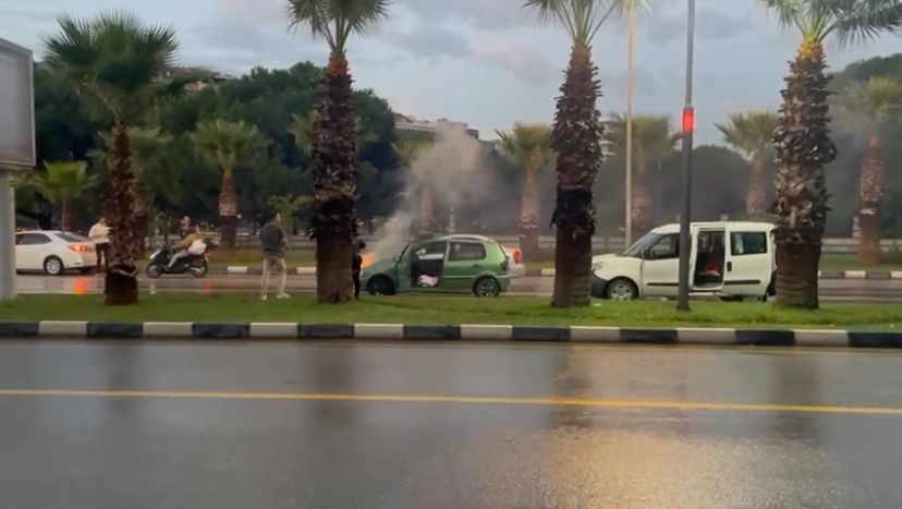 Denizli Haber Araba Yangını-1