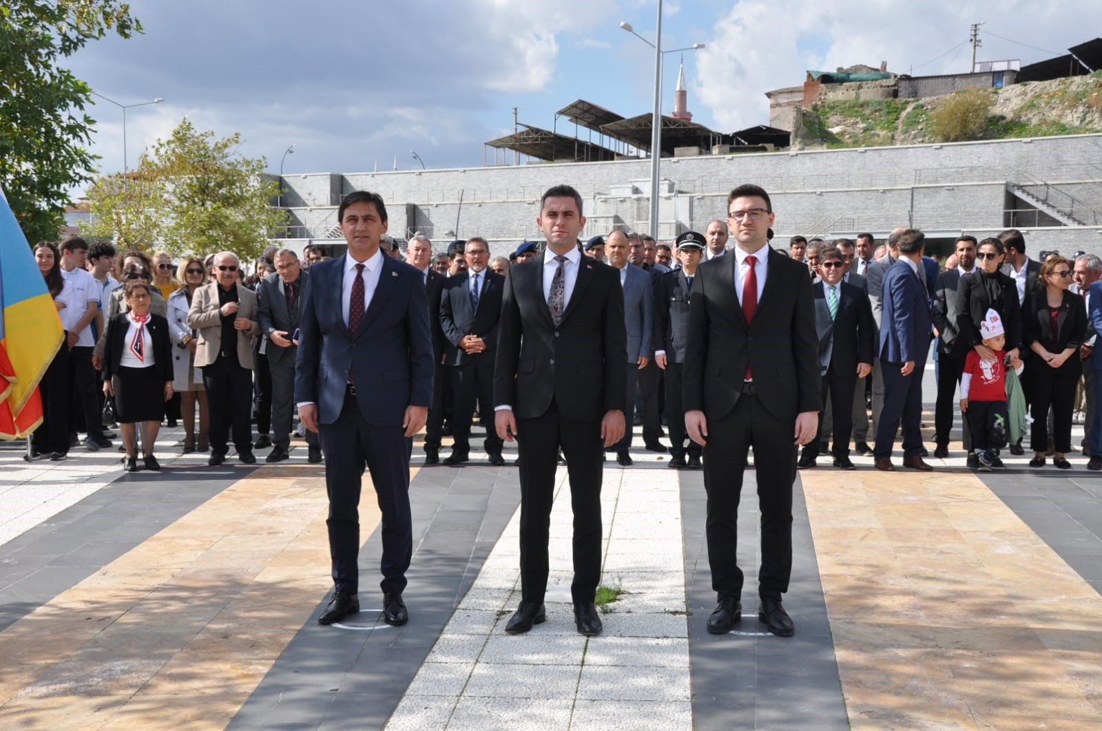 Denizli Haber Çelenk Sunumu (1)