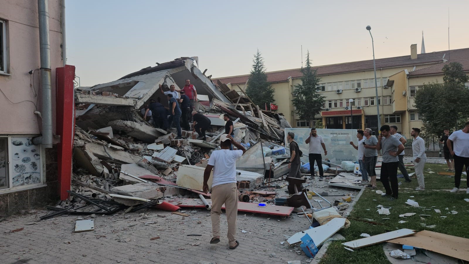 Denizli Haber Halil Kumsar Deprem (3)