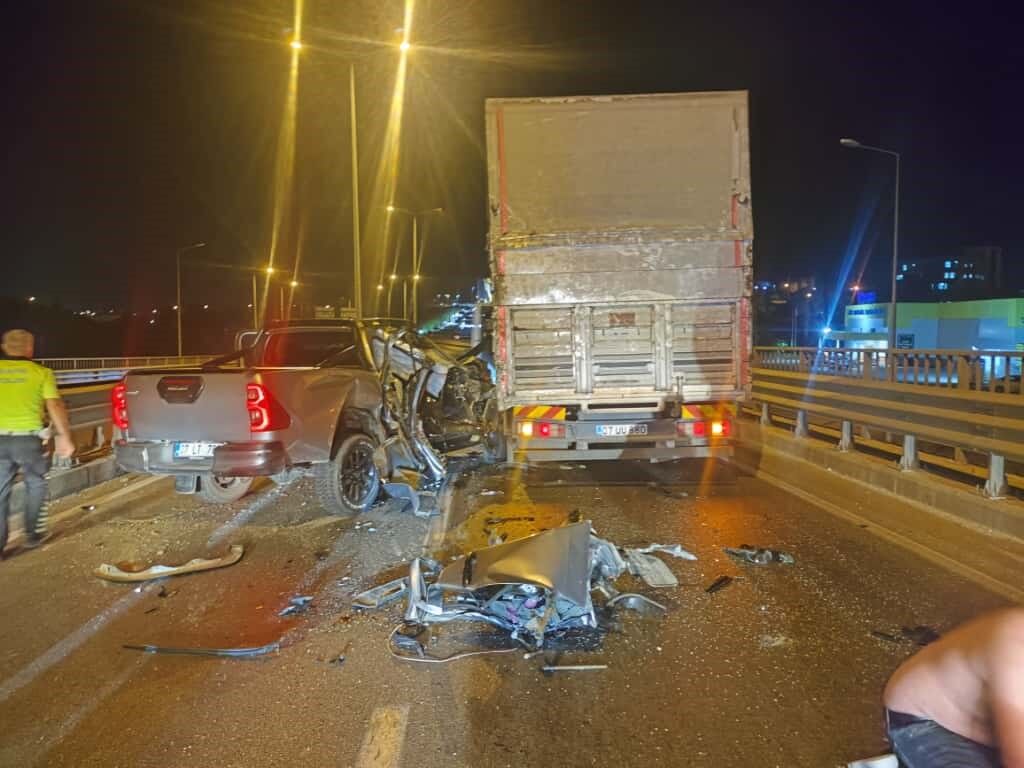 Denizli Haber Kamyonet Kaza