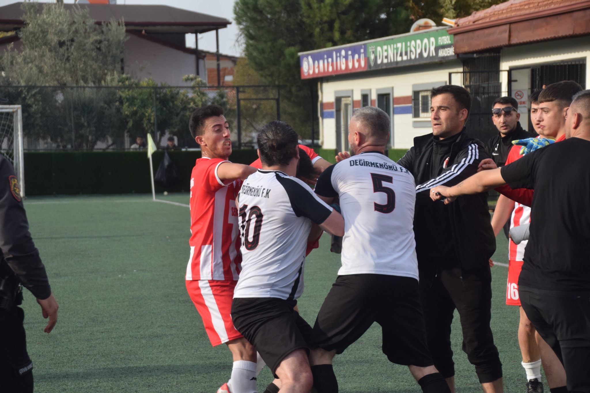 Denizli Haber Amatör Kavga (1)