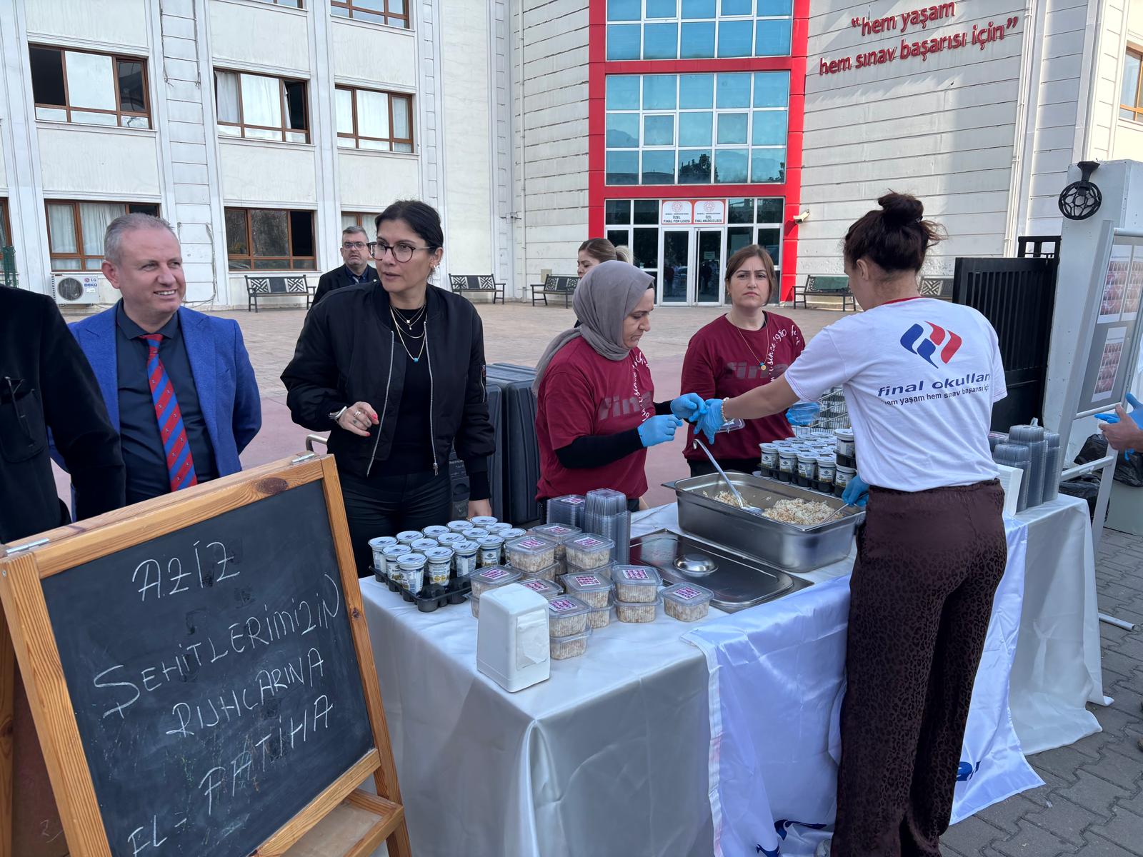 Denizli Haber Denizli Final Okulları’ndan Pilav Hayrı(3)