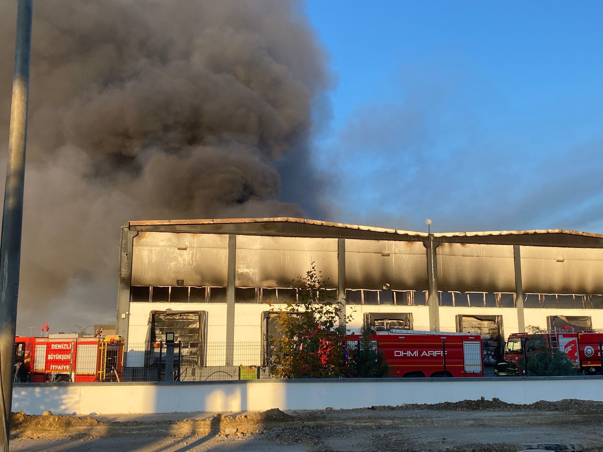 Denizli Haber Yangın Fabrika (1)