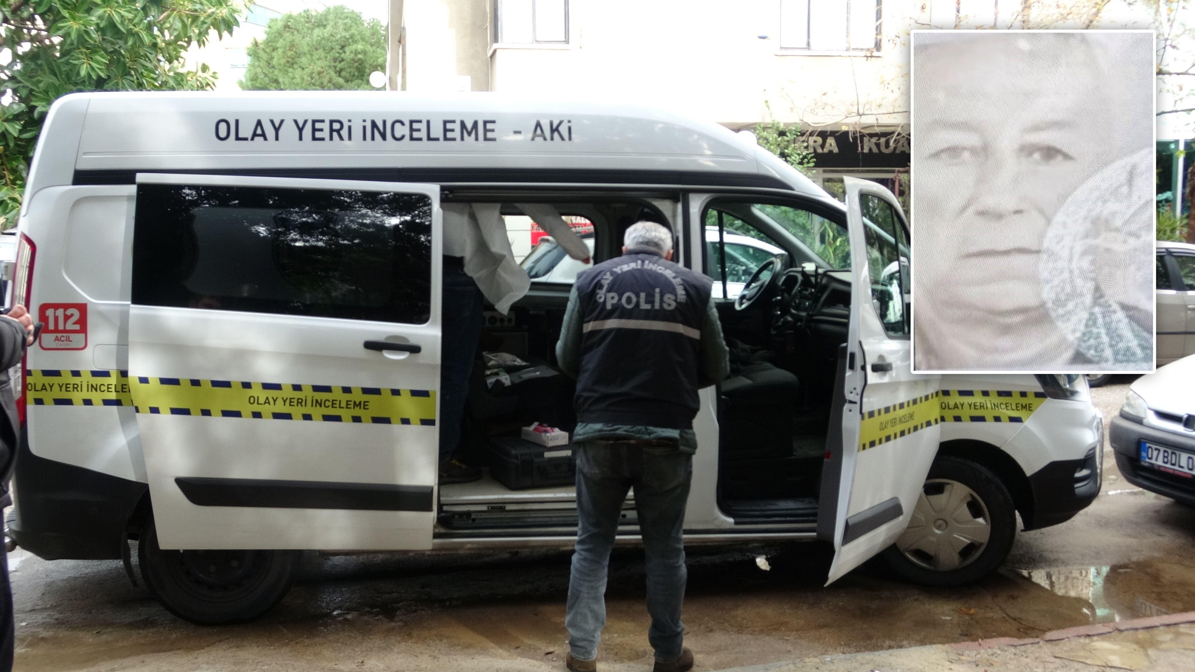 Antalya’da Yaşlı Adam Evinin Önündeki Parkta Ölü Bulundu