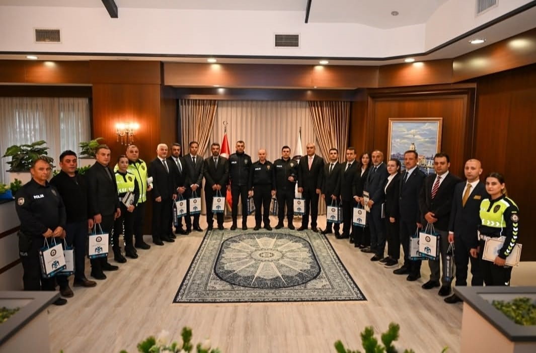 Buldan Emniyeti'nin Gururu Oldular Deni̇zli̇ Haber