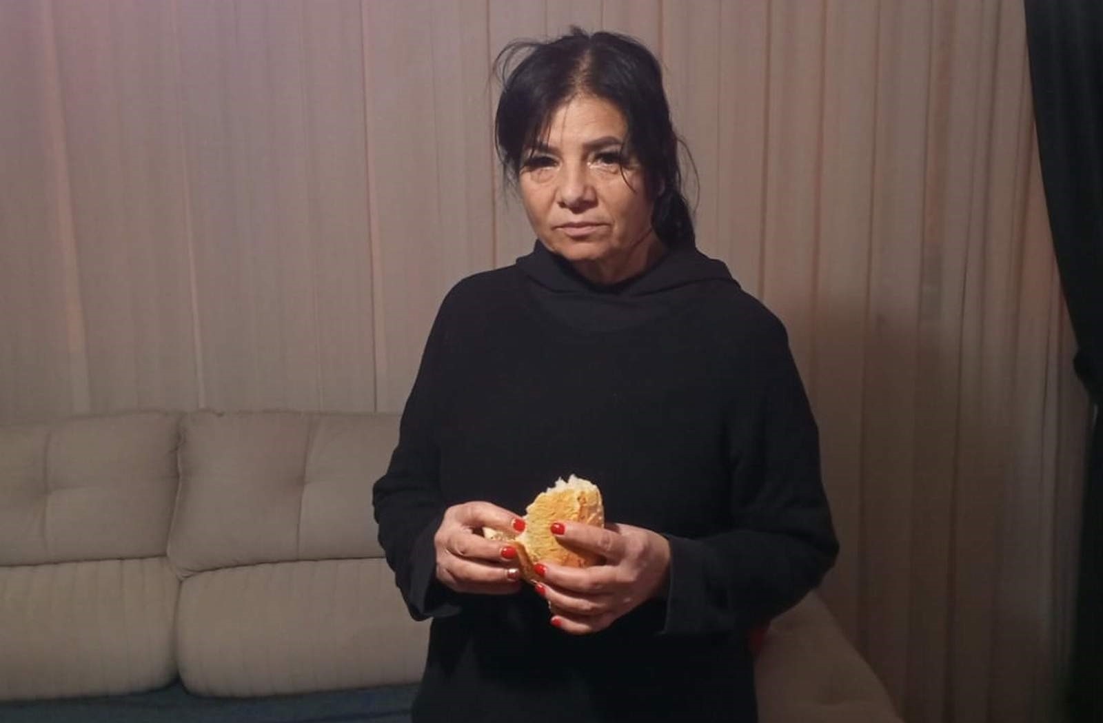 Denizli Haber Fırından Alınan Ekmeğin Içinden Vida Çıktı