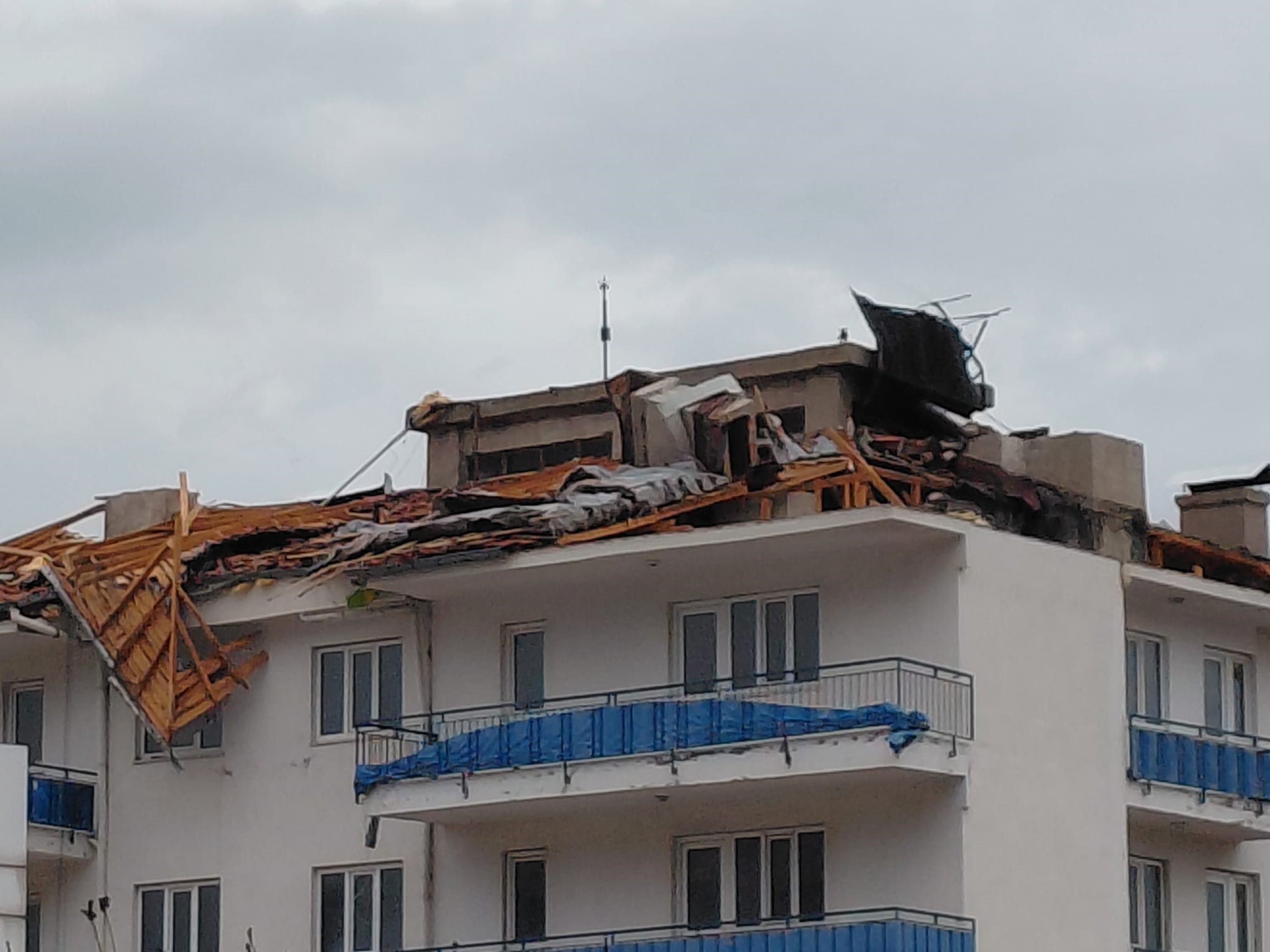 Denizli'de Şiddetli Fırtına Hayatı Felç Etti Denizli Haber (6)