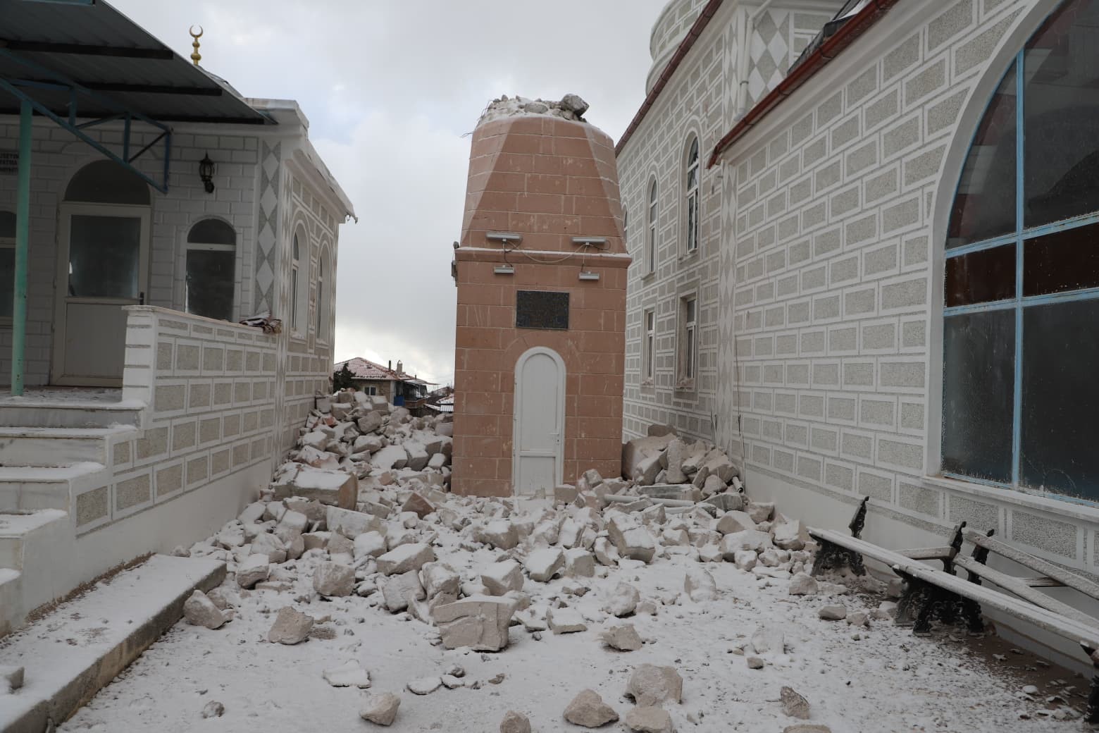 Fırtına Manisa Selendi'de Yıkıma Neden Oldu... (3)