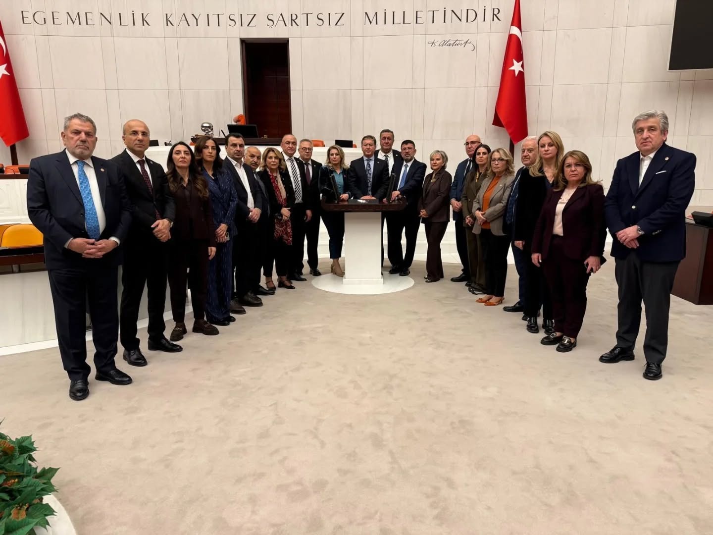 Gülizar Biçer Karaca Tbmm Nöbetinden Seslendi (1)