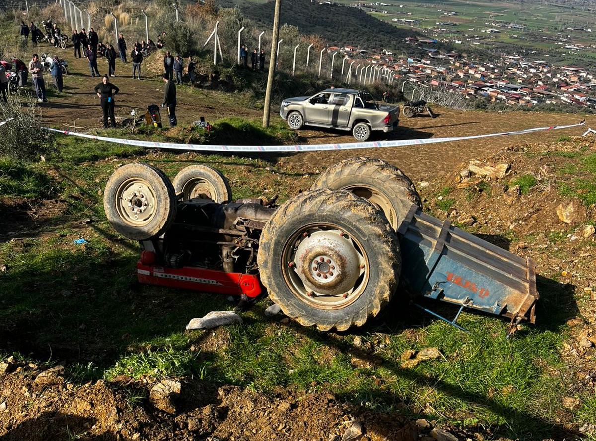 İzmir Ödemiş'te Acı Olay! Şarampole Devrilen Traktör Sürücüsü Hayatını Kaybetti (3)