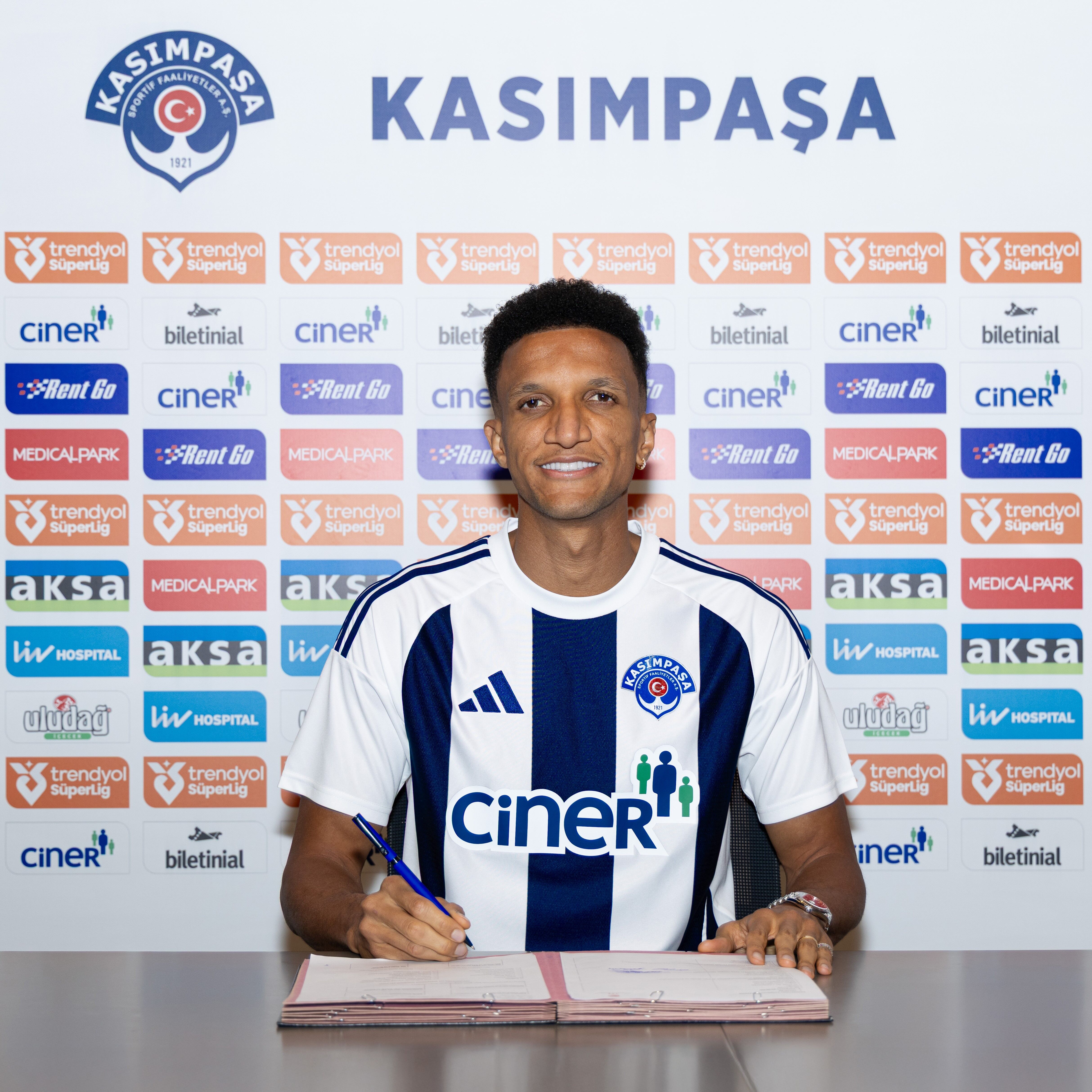 Rodrigo Becao (Stoper) Fenerbahçe → Kasımpaşa