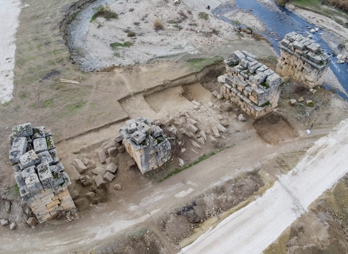 1300 Yıllık Sessizlik Sona Erdi Laodikeia’da Ana Kemerden Su Geçti (1)