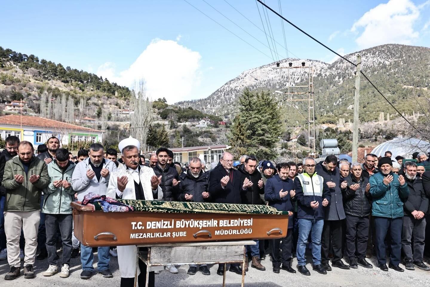 Acıpayamlı Kadriye Hemşire Son Yolculuğuna Uğurlandı Denizli Acıpayam Haber (1)