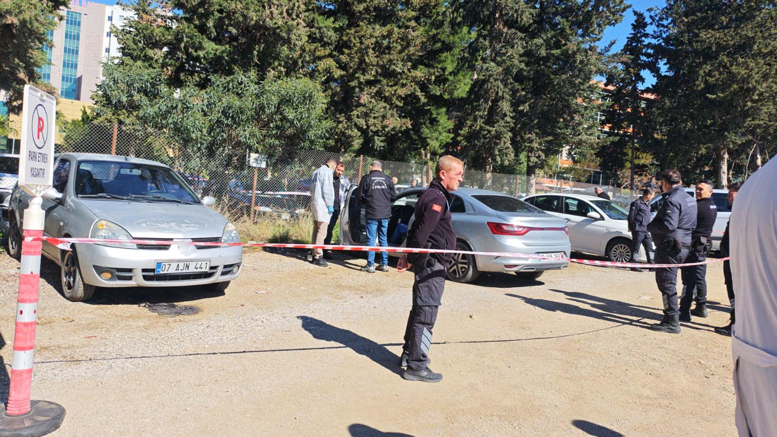 Antalya'da Anestezi Teknikeri Hastane Otoparkında Ölü Bulundu (5)