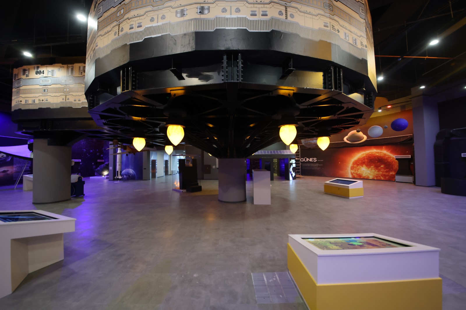 Atatürk Bi̇li̇m Merkezi̇ Bi̇li̇m Tutkunlarinin Buluşma Noktasi Oldu (8)