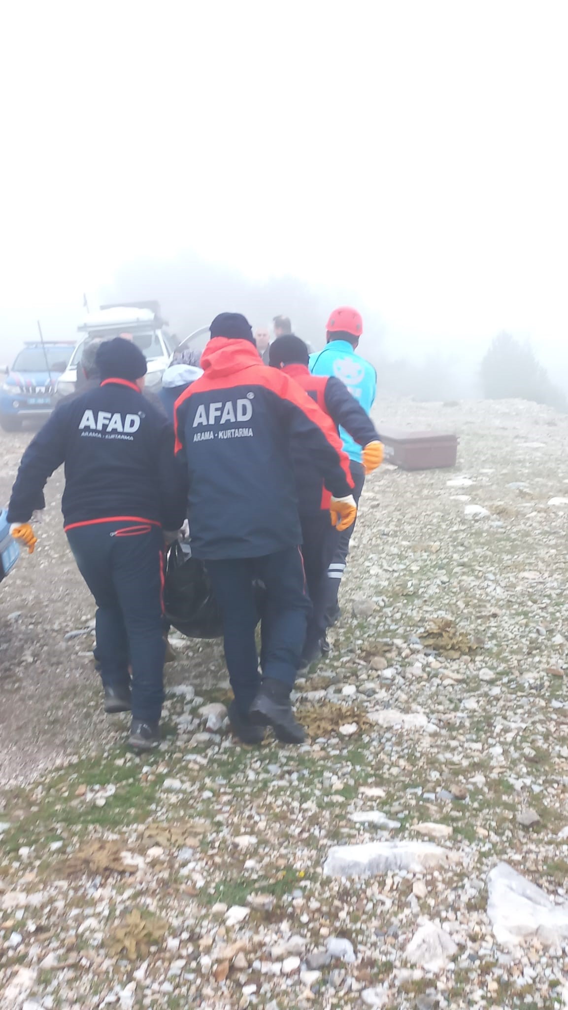 Aydın Kuşadası'nda Acı Ölüm! Uçurumdan Düşen Şahıs Hayatını Kaybetti.. (4)