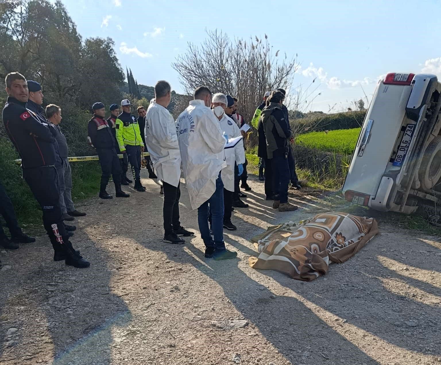 Aydın’ın Didim'de Yaşlı Adam Tarla Komşusunu Ezerek Öldürdü Denizli Haber Ölümkü Trafik Kazası Kaza Haber (2)