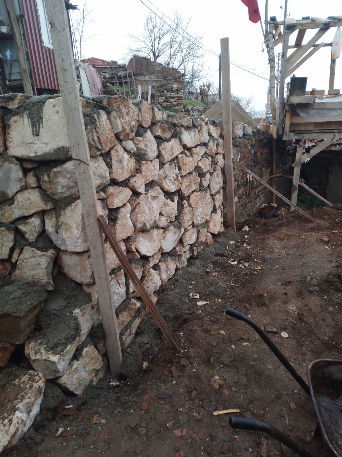 Babadağ’ın Yolları Güçleniyor Betonlama Ve Taş Duvar Çalışmaları Tam Gaz (4)