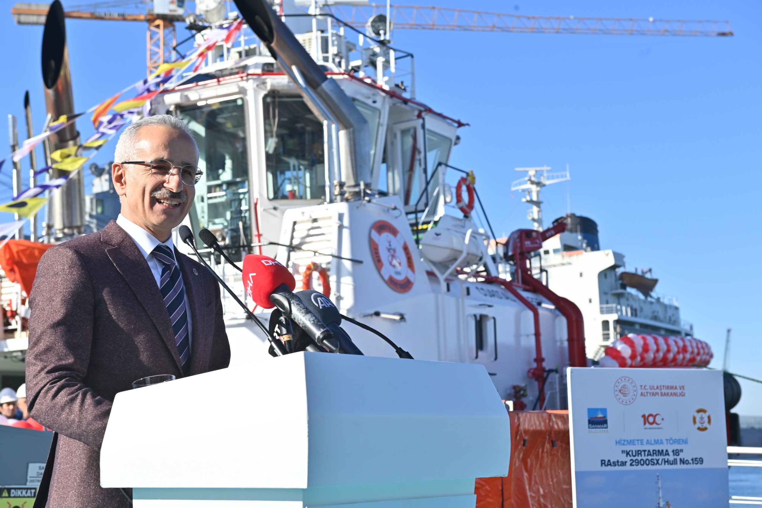 Bakan Uraloğlu İstanbul'da Gemilere 7 Gün 24 Saat Kesintisiz Haberleşme Hizmeti Sunacağız (4)