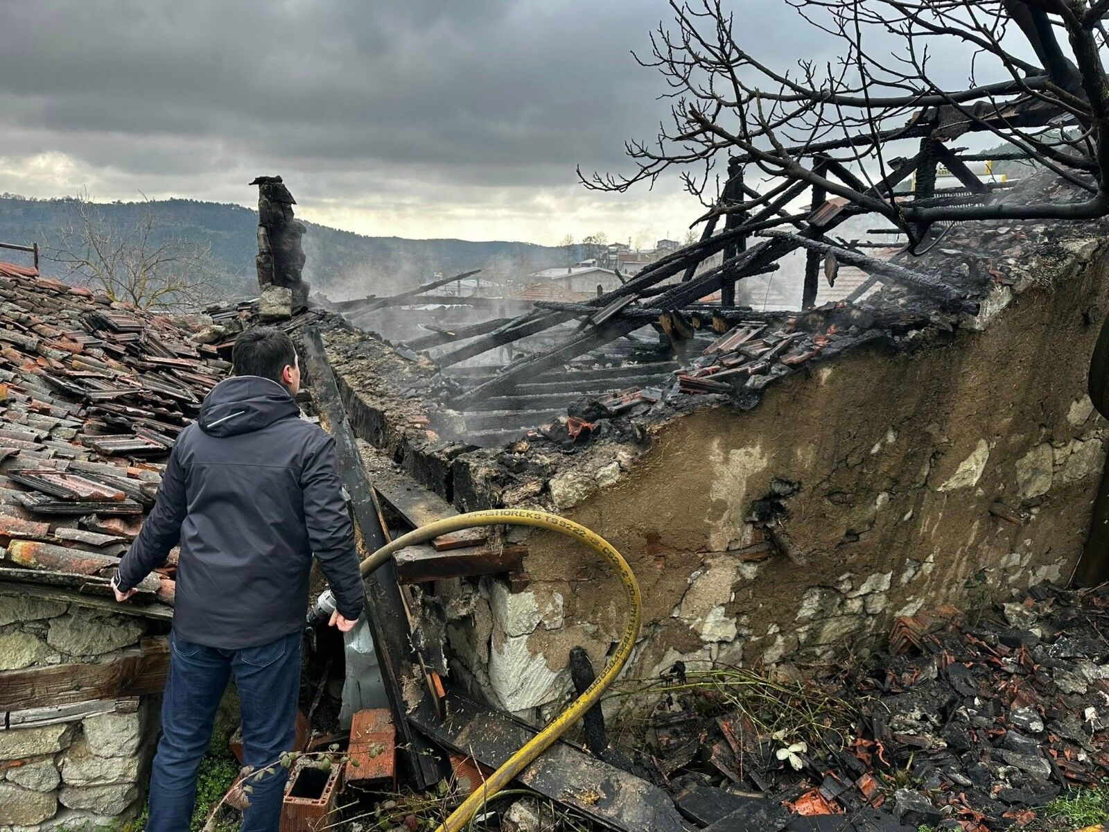 Bursa'da Sobadan Çıkan Yangında, Yaşlı Çift Yanarak Öldü (3)