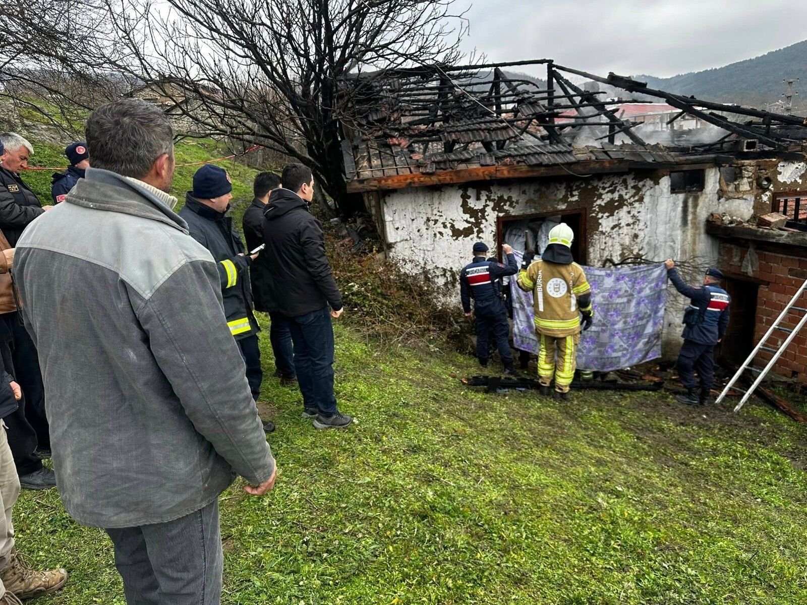 Bursa'da Sobadan Çıkan Yangında, Yaşlı Çift Yanarak Öldü (5)