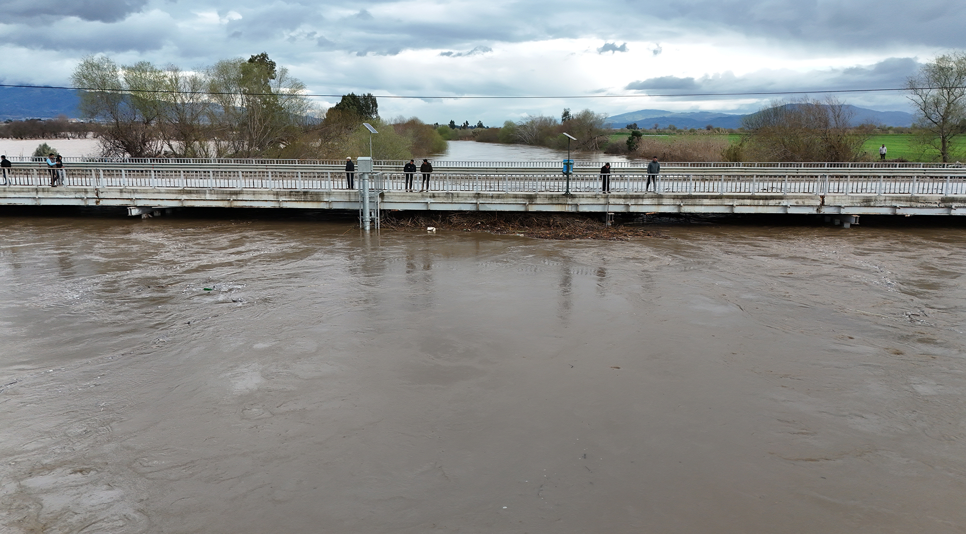 Büyük Menderes Nehri, Köprü Seviyesine Yükseldi Haber Denizli (3)
