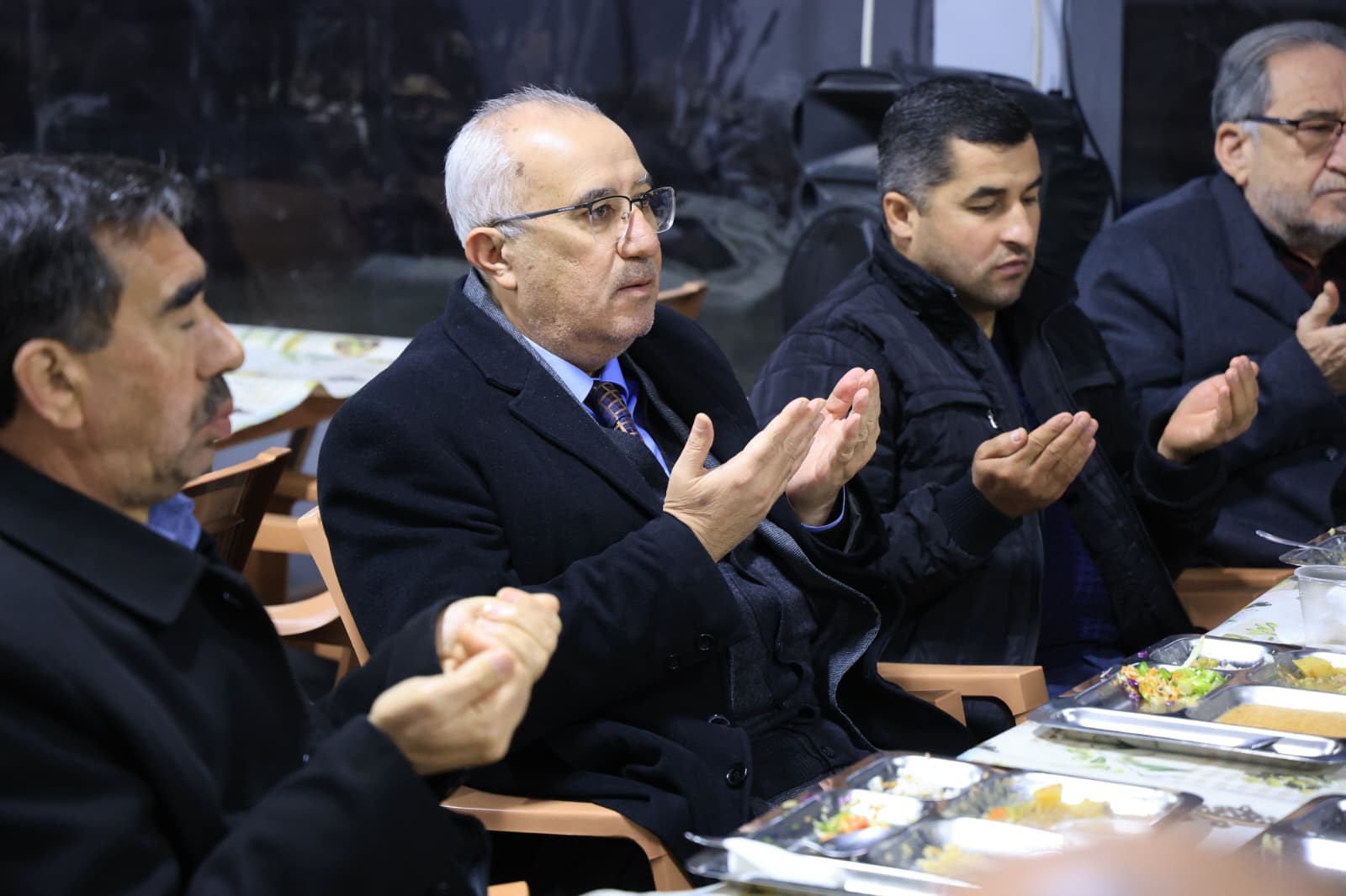 Çameli Belediyesi, Elmalı Mahallesi’nde Ilk Iftar Sofrasını Kuruldu (3)