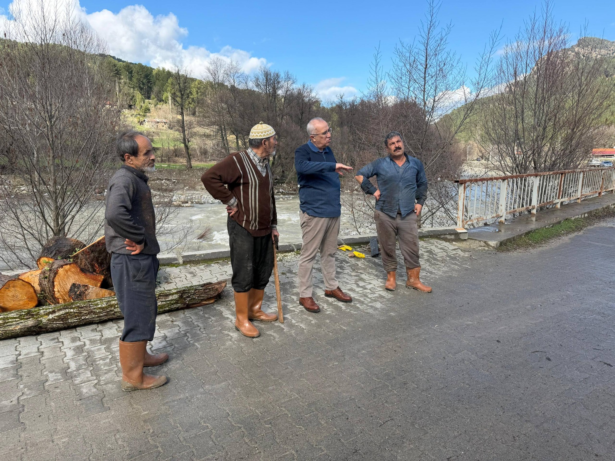 Çameli’de Kuvvetli Sağanak Hayatı Olumsuz Etkiledi… (3)