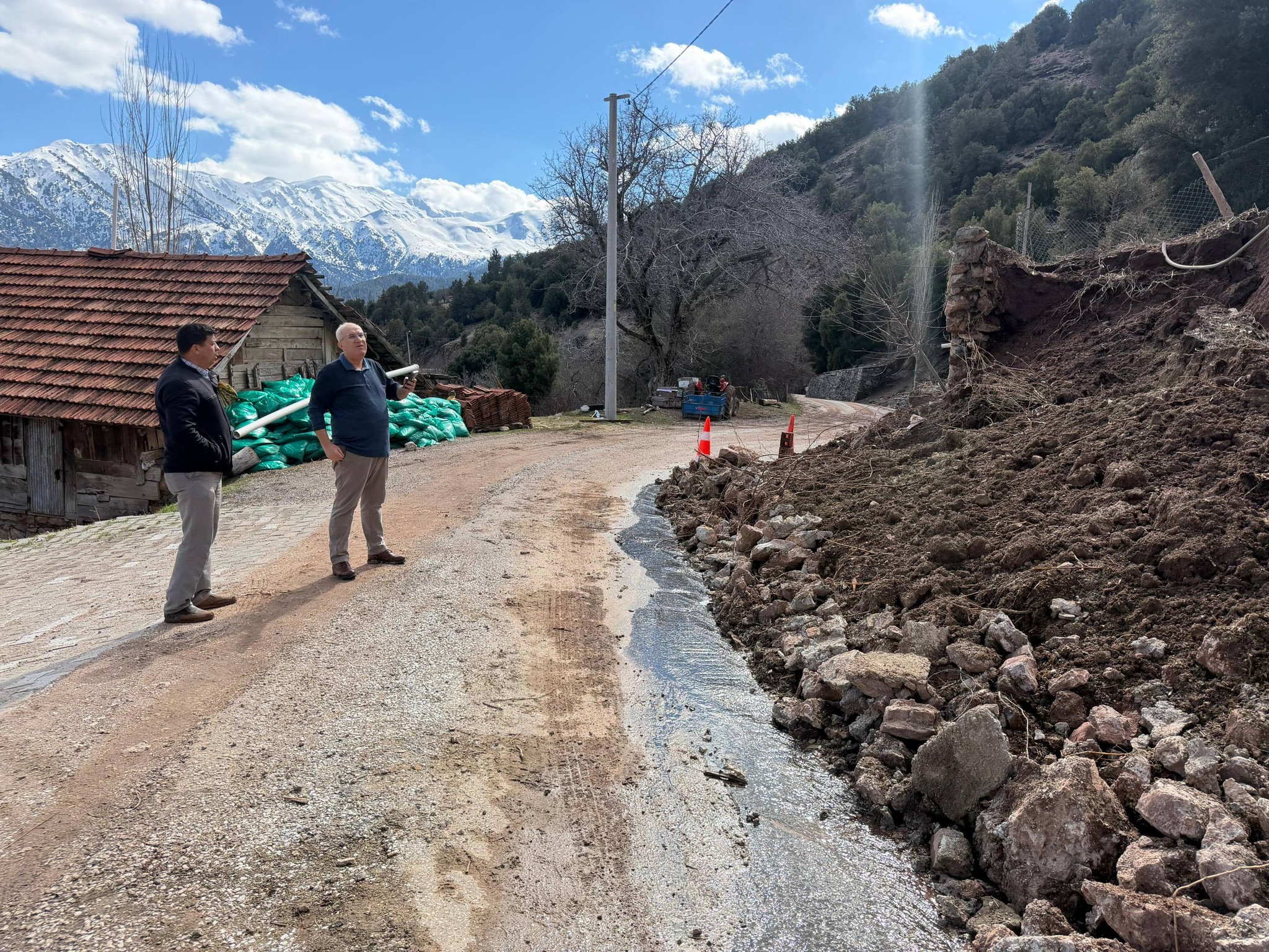 Çameli’de Kuvvetli Sağanak Hayatı Olumsuz Etkiledi… (5)