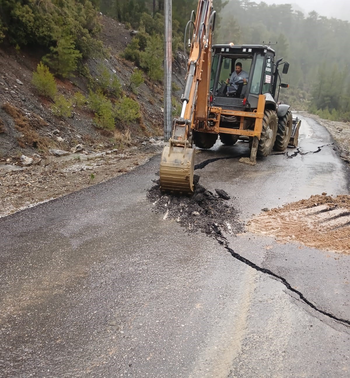 Çameli’nde Sel Ve Heyelana Karşı Yoğun Mesai Denizli Haber (5)