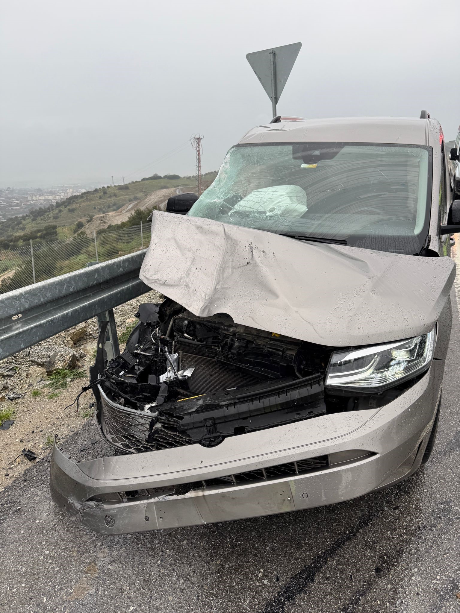 Denizli Aydın Otoyolunda Kaza! Tır Ters Döndü... (3)