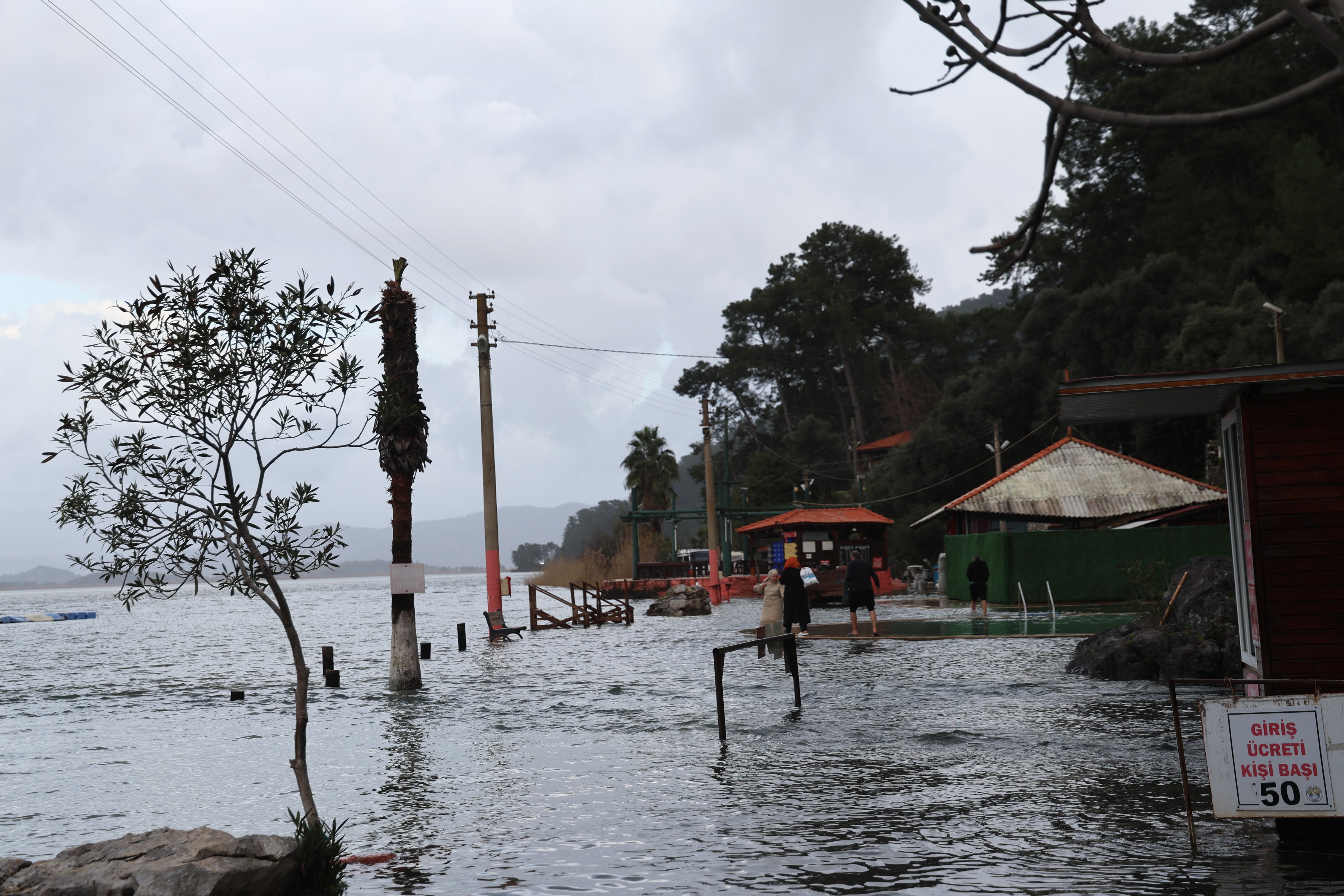 Denizli Haber Kaplıca Sular Altında Kaldı Muğla (2)