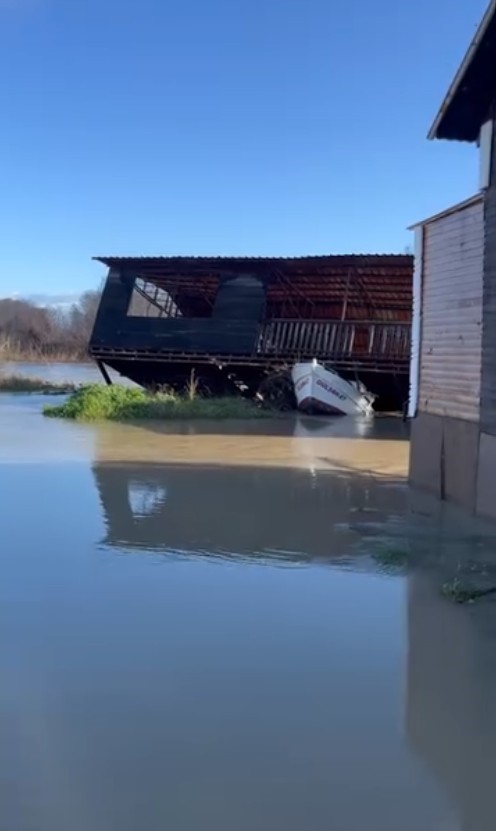 Denizli Haber Serikte Sel Vurdu