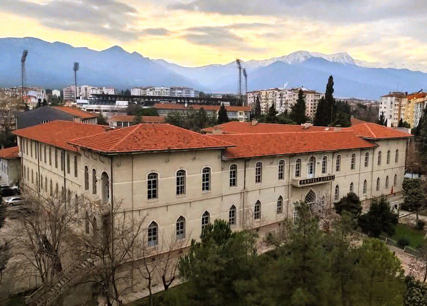 Denizli Lisesi'nin Eski Öğrencileri 154 Yıllık Okul Için Seferberlik Başlattı Denizli Haber (1)