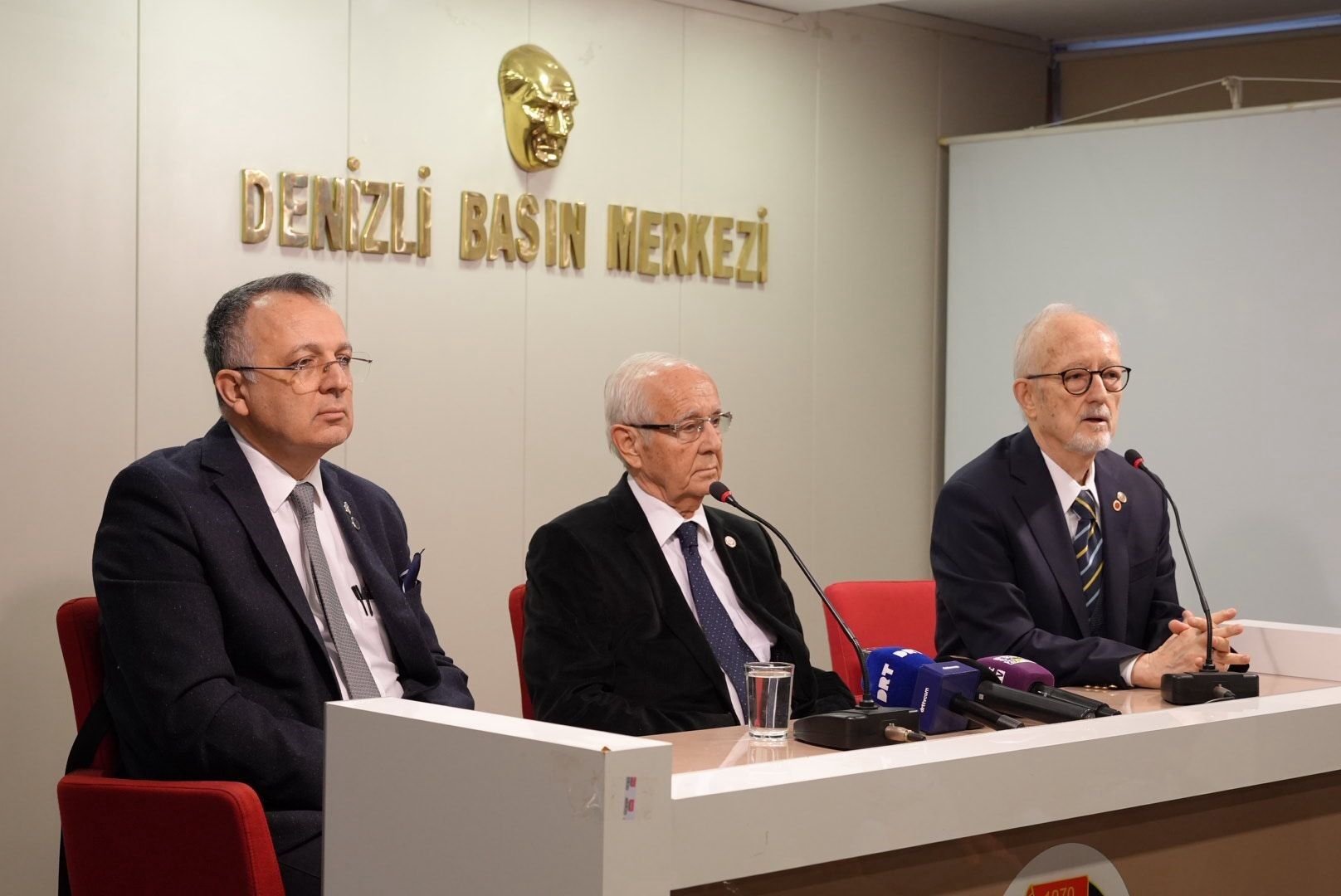 Denizli Lisesi'nin Eski Öğrencileri 154 Yıllık Okul Için Seferberlik Başlattı Denizli Haber (5)