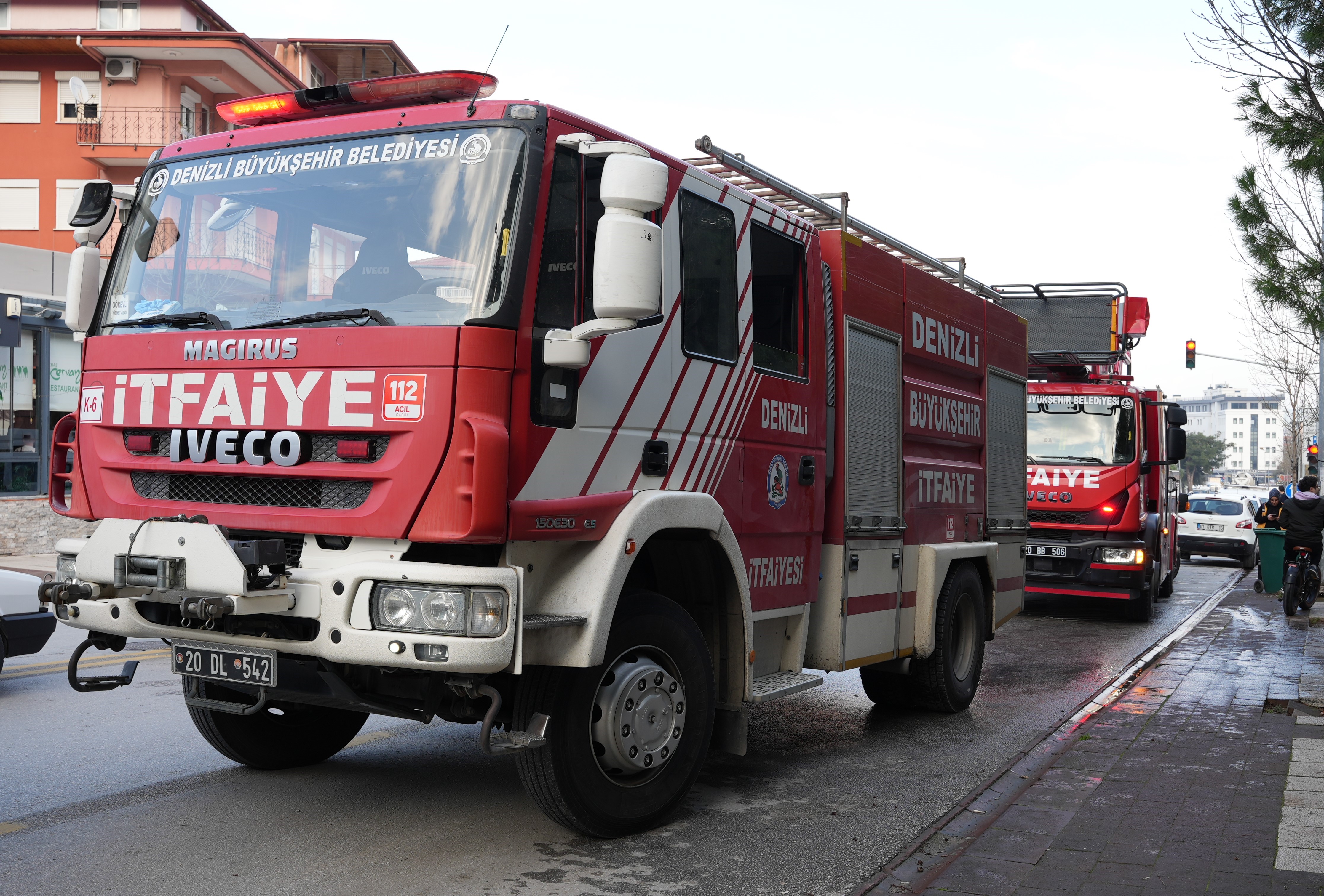 Denizli’de Apartman Dairesindeki Yangın Korkuttu! (3)