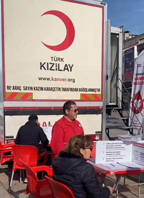 Denizli’de Bayramyeri Meydanı’na Kızılay’ın Kan Bağış Aracı Geri Döndü (3)