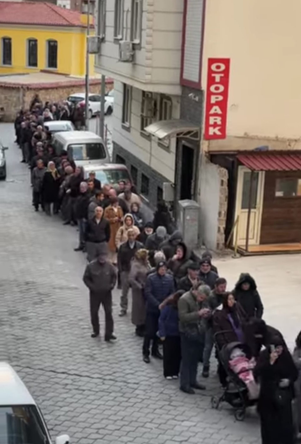 Denizli’de Ramazan Önü Ucuz Et Kuyruğu! (4)