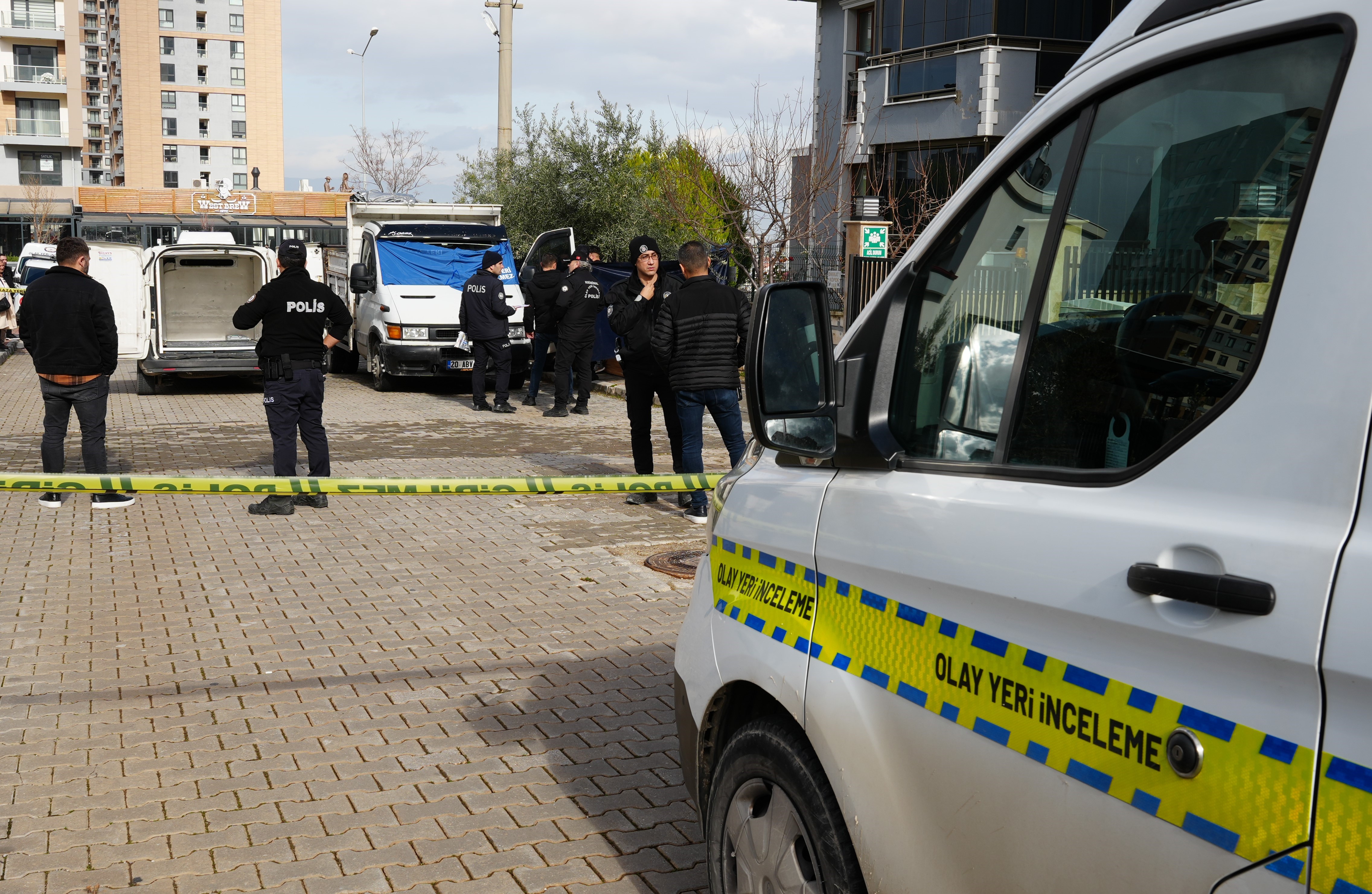 Denizli'de Tuncay Kaplan Kamyonda Tüfekle Vurulmuş Halde Ölü Bulundu (5)