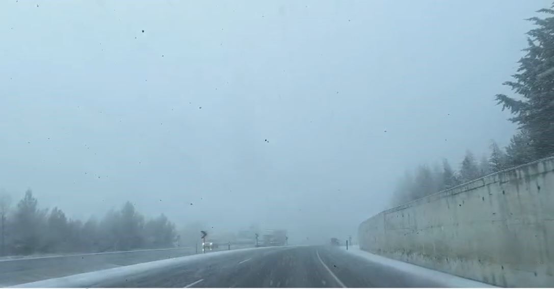 Denizli'nin Yüksek Kesimlerinde Kar Yağışı Etkili Oluyor (3)