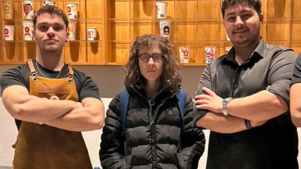 Filozof Atakan 17 Yaşında! Yıllar Sonra Görüntülendi, Bakın Ne Hale Gelmiş.. (1) Hber