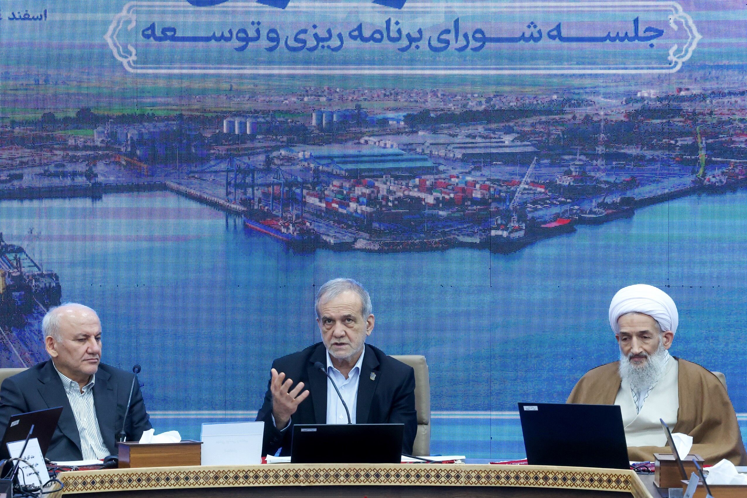 İran Cumhurbaşkanı Pezeşkiyan Nükleer Silahımız Olmayacak (4)