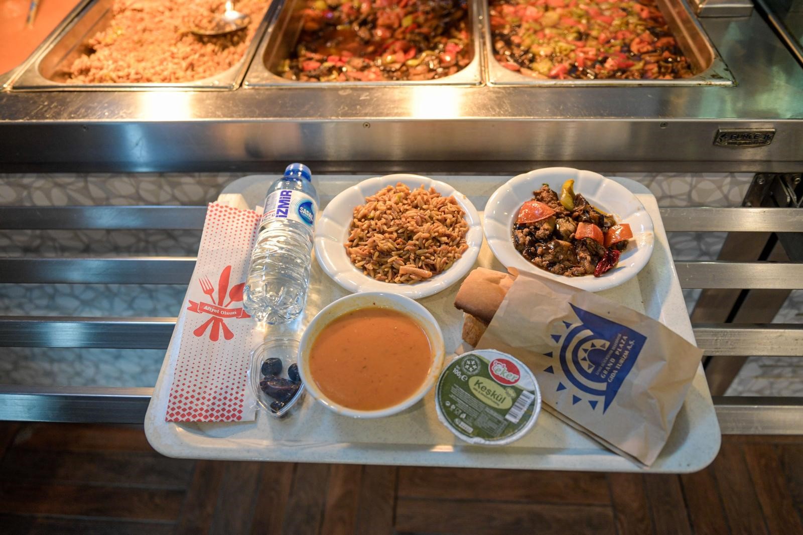 İzmir Büyükşehir’in Kent Lokantaları’nda Iftar Ücretsiz! (1)