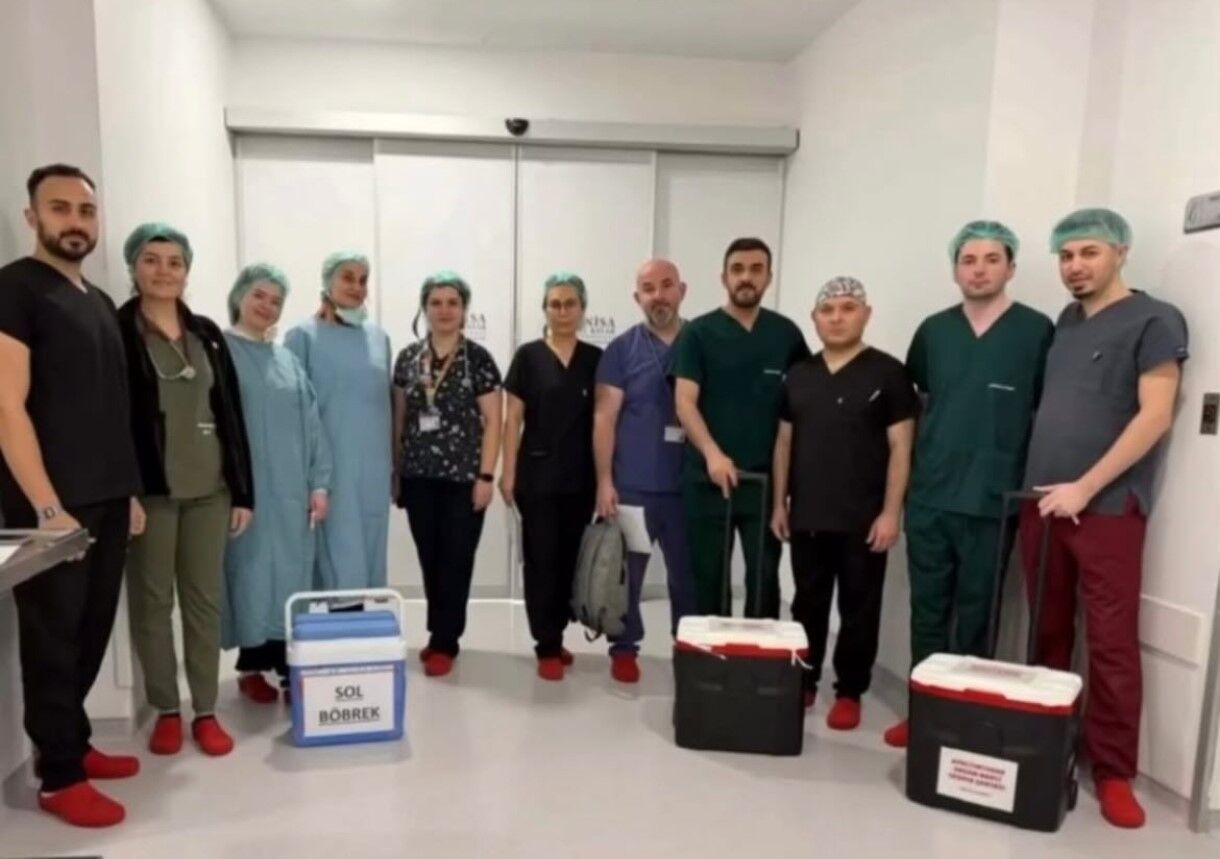 Manisa'da Beyin Ölümü Gerçekleşen Babanın Organları Denizli Ve İzmir'e Can Oldu.. (3)