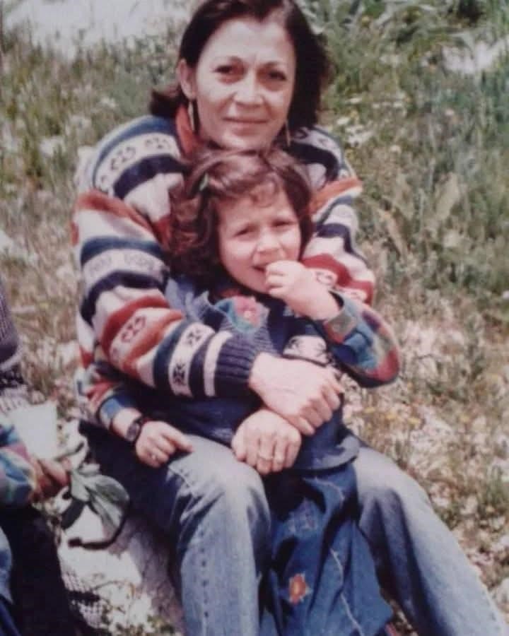 Oyuncu Metin Akpınar'ın Biyolojik Kızı Duygu Nebioğlu Tazminat Davasını Kazandı (4)