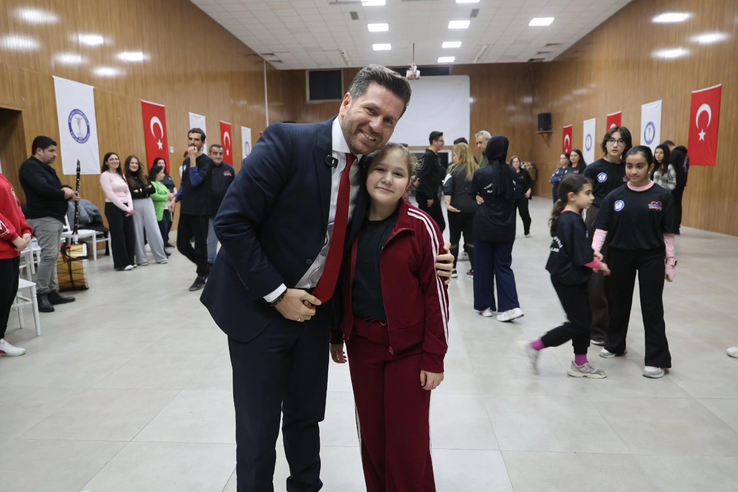 Tavas Belediyesi Halk Oyunları Kursu Coşkuyla Sürüyor (4)