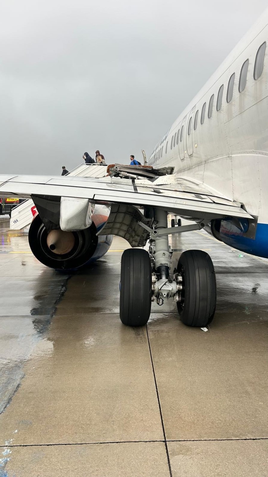 Uçakta Panik Anları! Antalya Havalimanı'nda Kaza (1)