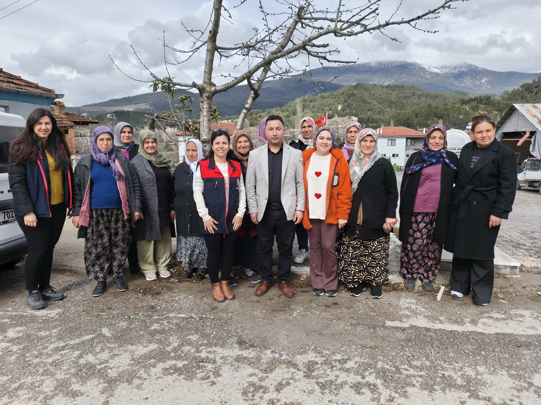Acıpayamlı Kadın Üreticilere Süt Hijyeni Eğitimi Bilgiyle Güçlenen Kırsal Kalkınma (3)