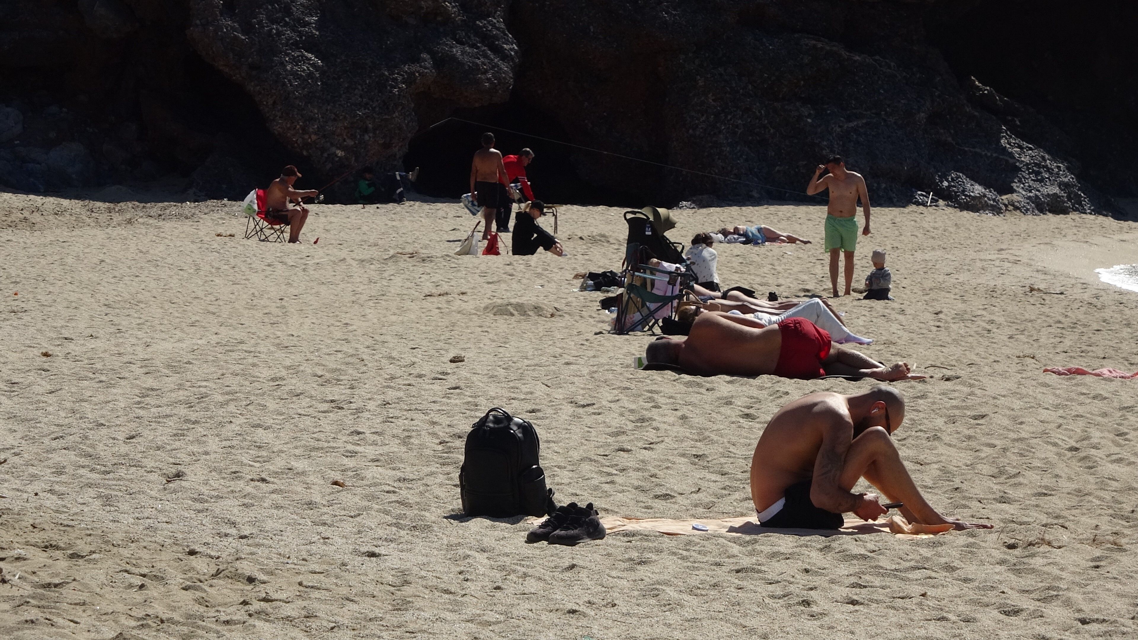 Antalya Alanya'da Mart Ayında Denize Girdiler... (7)