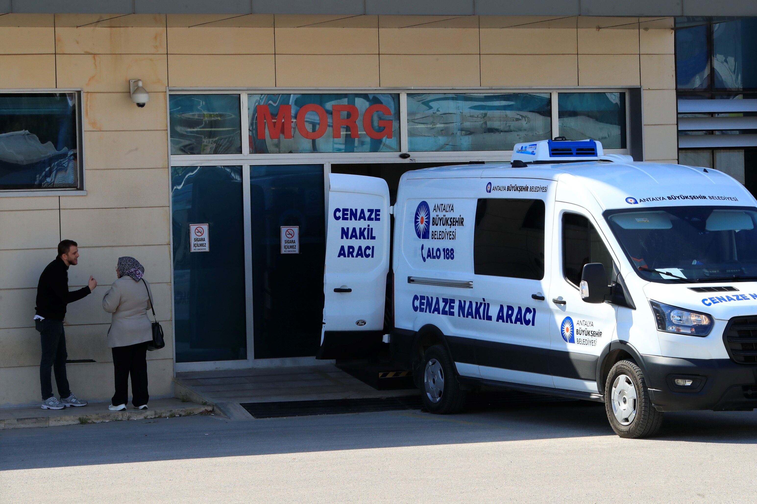 Antalya'da Bariyerlere Çarpan Motosikletli Hayatını Kaybetti Haber Denizli Kaza Haberleri Motor Kazaları (6)
